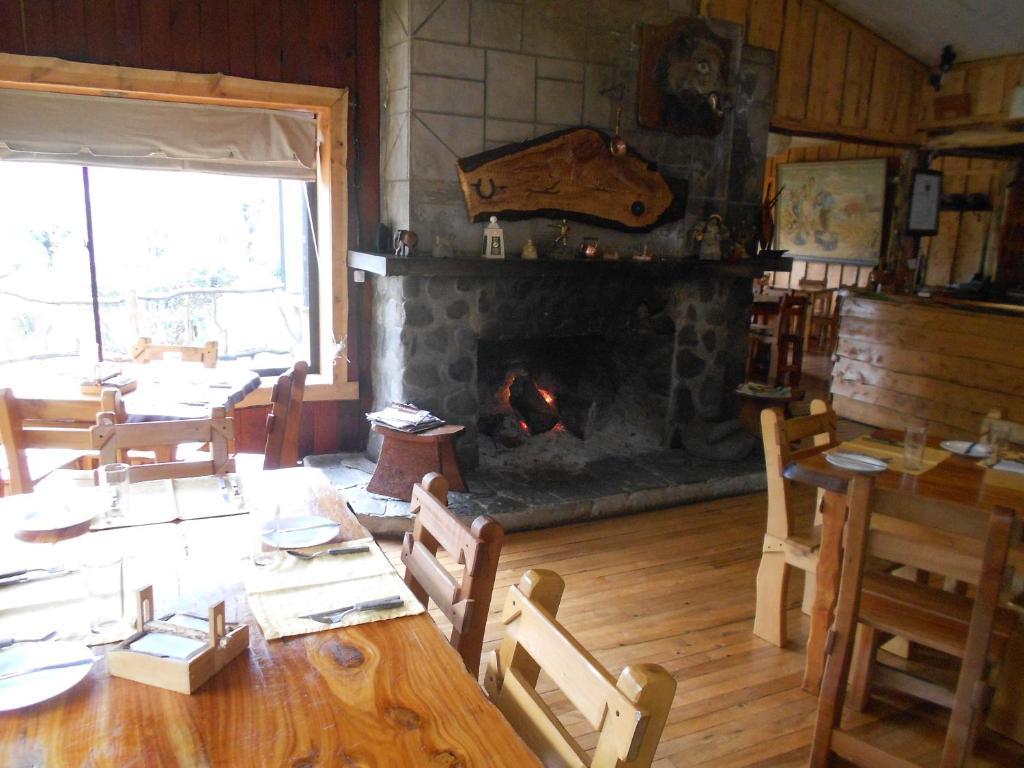 Hosteria-Cabanas Rucapillan โชสซูเอนโก ภายนอก รูปภาพ
