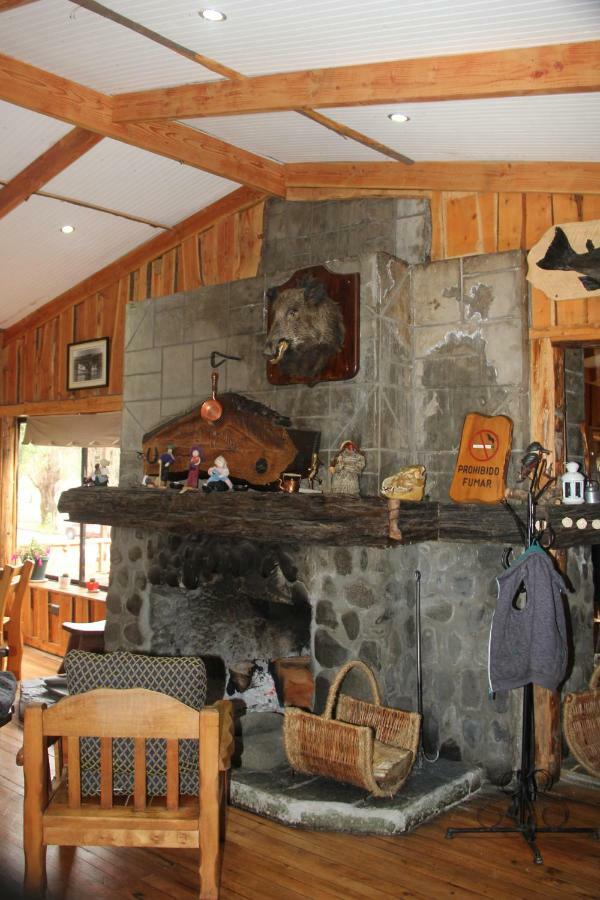 Hosteria-Cabanas Rucapillan โชสซูเอนโก ภายนอก รูปภาพ
