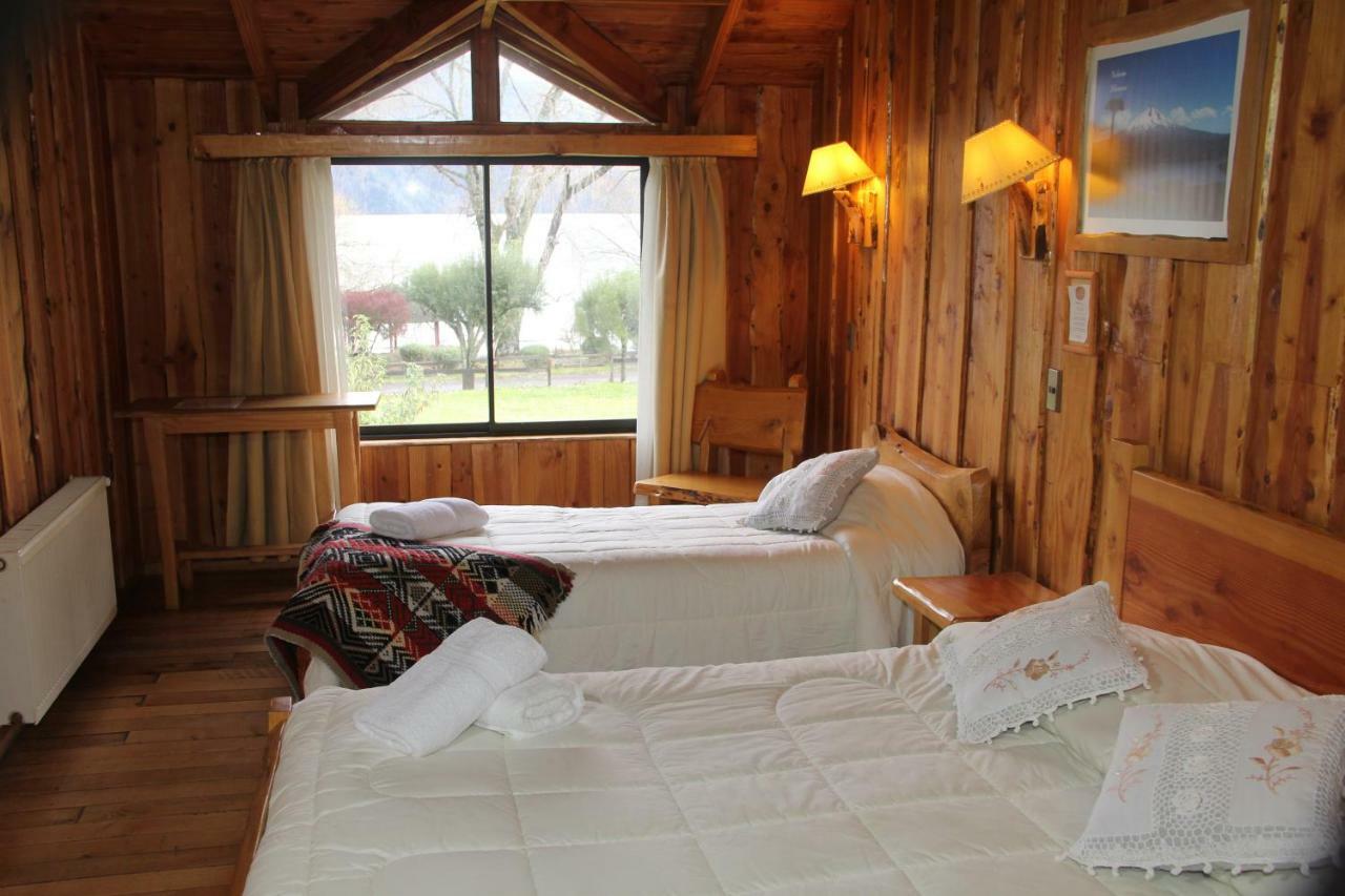 Hosteria-Cabanas Rucapillan โชสซูเอนโก ภายนอก รูปภาพ